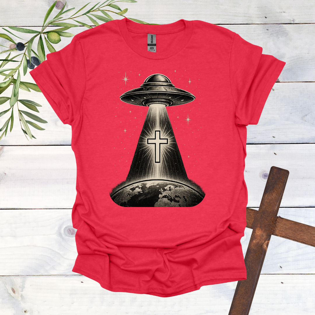 Even Aliens Believe in Jesus - T-Shirt