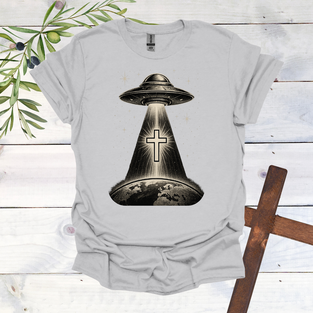 Even Aliens Believe in Jesus - T-Shirt