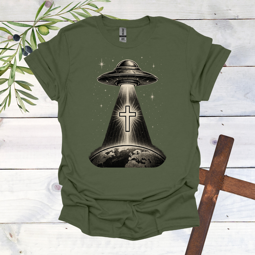 Even Aliens Believe in Jesus - T-Shirt
