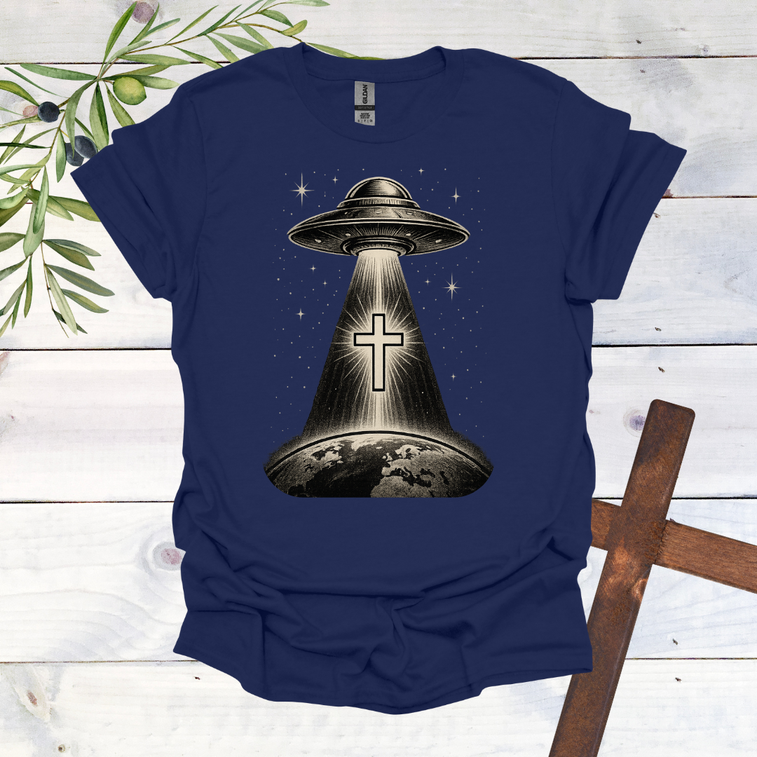 Even Aliens Believe in Jesus - T-Shirt